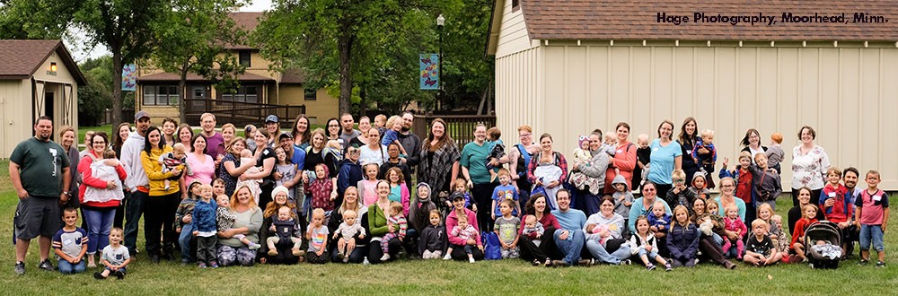 La Leche League of Fargo-Moorhead's 2018 Live, Love, Latch! annual potluck picnic group picture